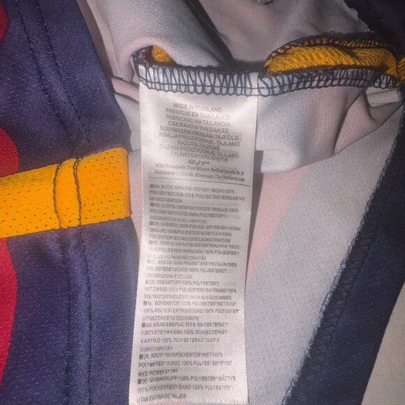 Nike FC Barcelona Més Que un Club Youth M (26) Lionel Messi Jersey EPL - Picture 6 of 13